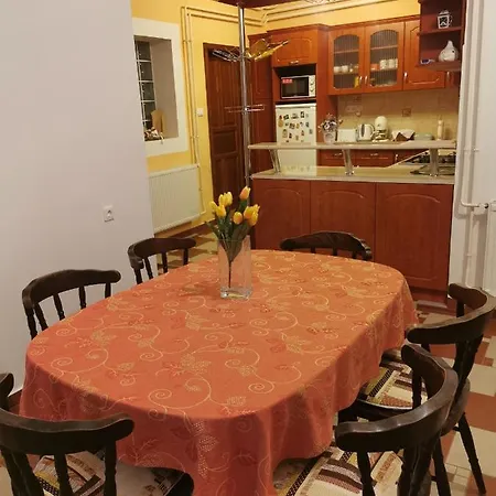 Apartman Maria Vendeghaz Lesenceistvand