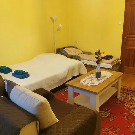 Maria Vendeghaz Apartman